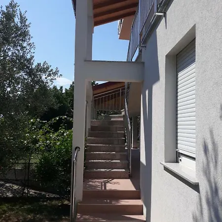 Lipa Apartman *